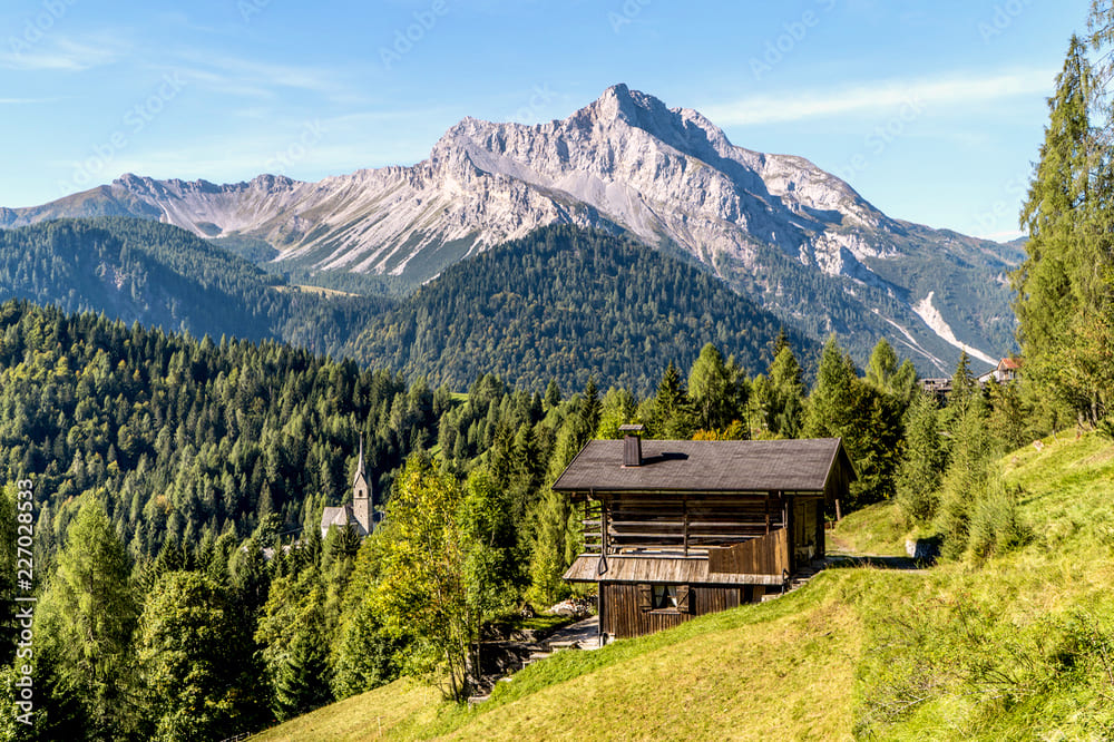 Casa di montagna in legno con vista sulle Alpi Carniche, Sauris